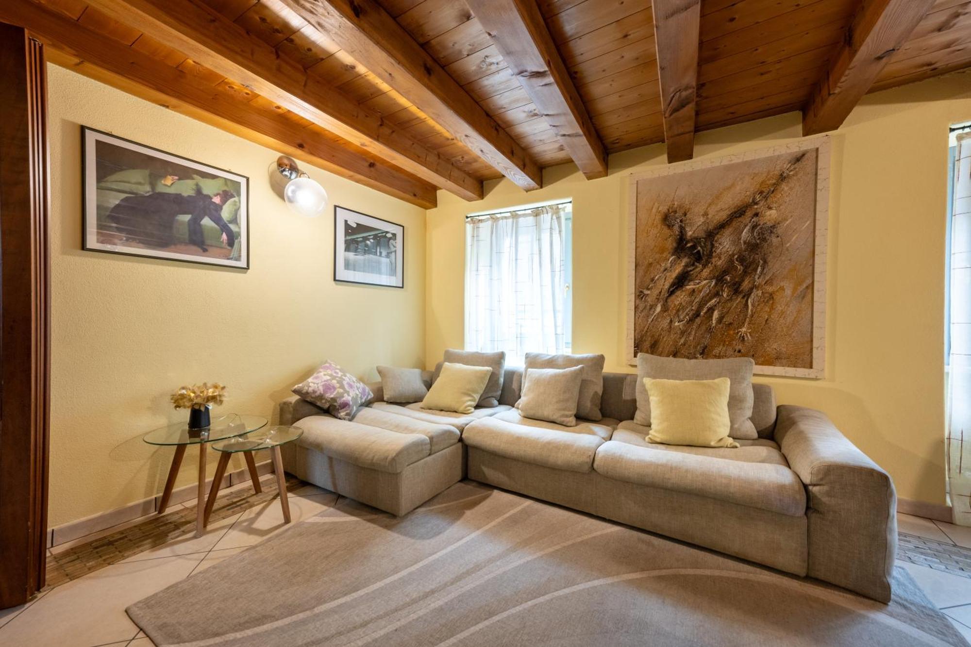 Alpine Apartment Aosta Exterior foto